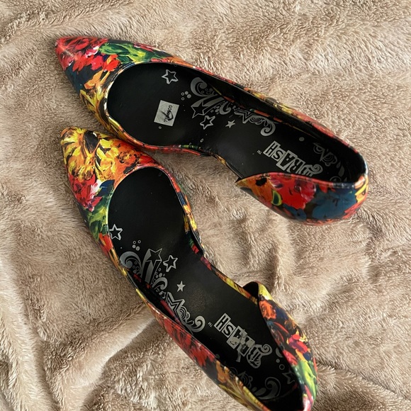 Brash Women’s Shoes - Picture 4 of 7